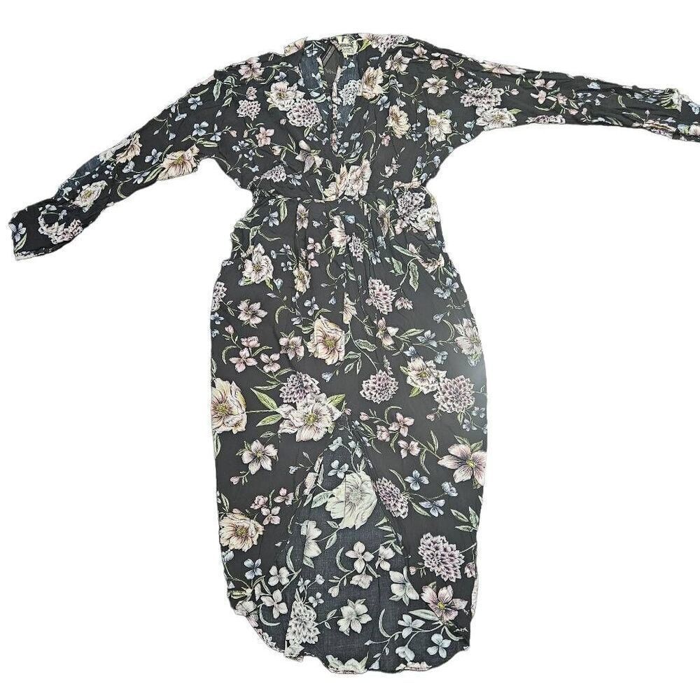 Jaase handshaped in the shed floral dress